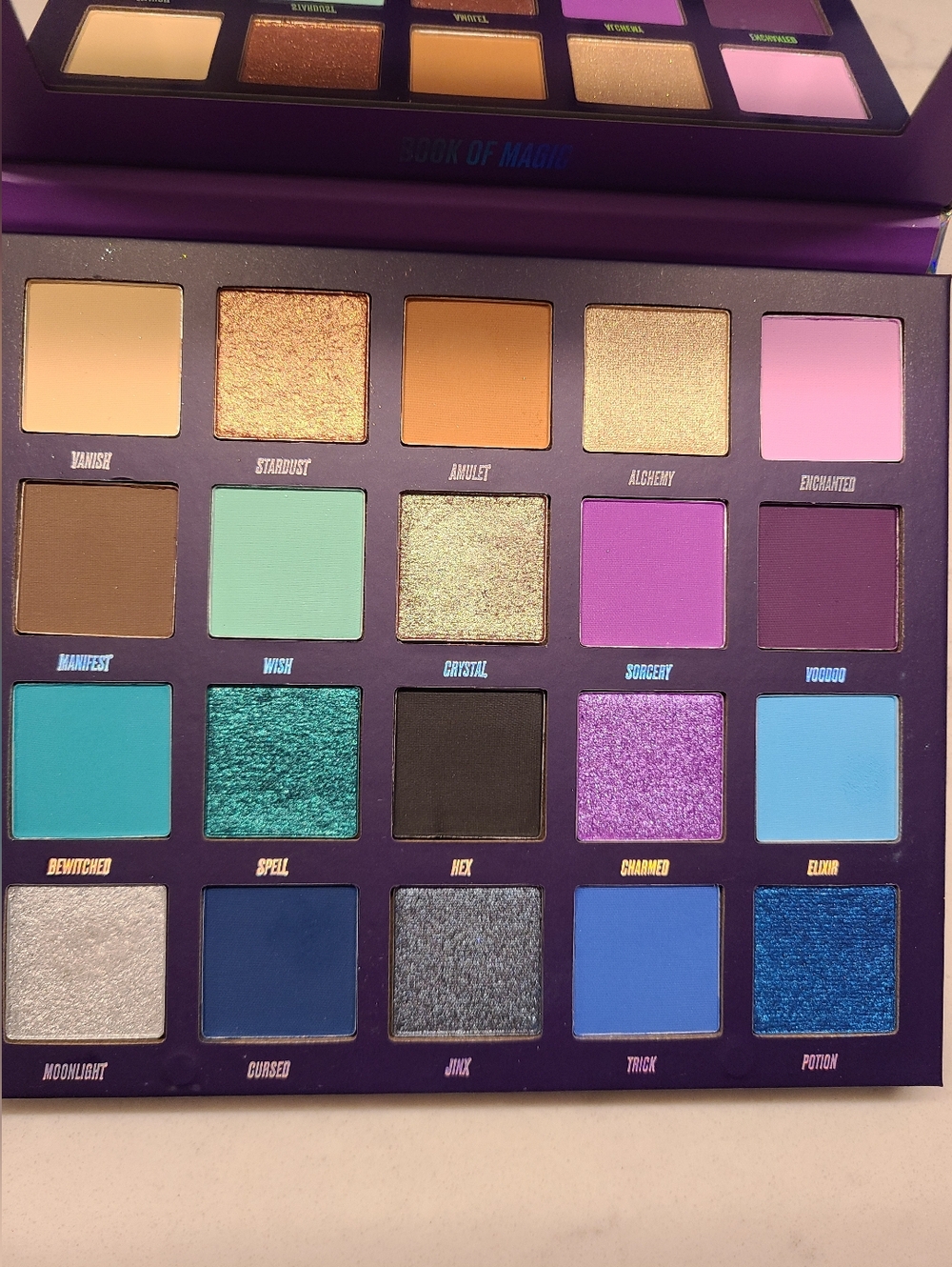 Book of Magic Eyeshadow Palette